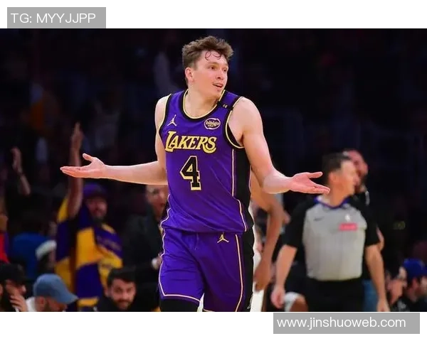 射手克内克特35分钟仅得8分 三分命中率低迷正负值惨淡-25